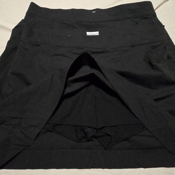 Pair of Columbia Skorts - Picture 2 of 8